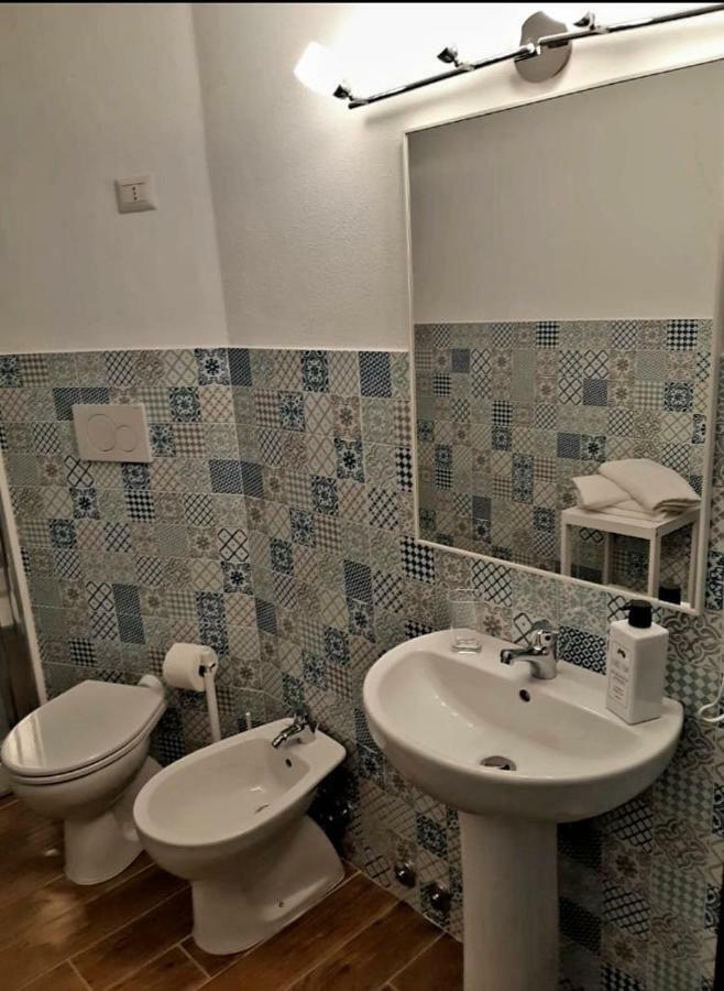 Guest House Al Mare チビタベッキア エクステリア 写真