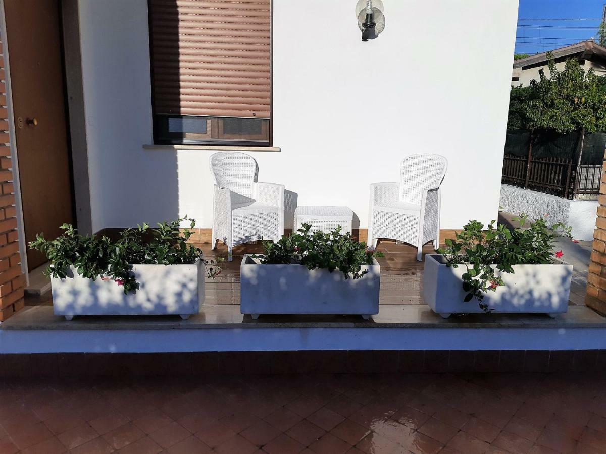 Guest House Al Mare チビタベッキア エクステリア 写真