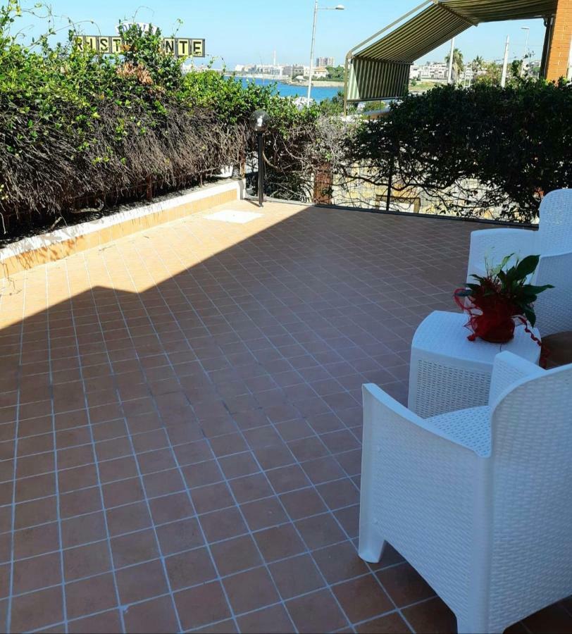 Guest House Al Mare チビタベッキア エクステリア 写真